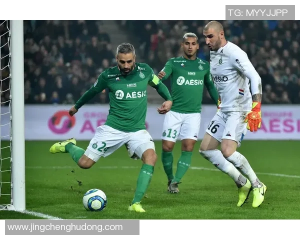 圣伊天与巴黎的激烈对决揭示法甲争冠新格局与球队未来发展潜力